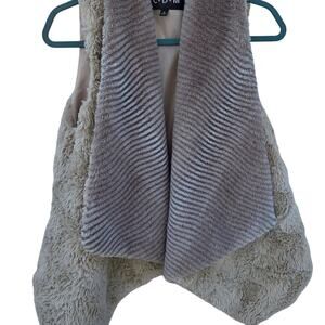 C+D+M vest, open, very soft material, beige colored womens size small